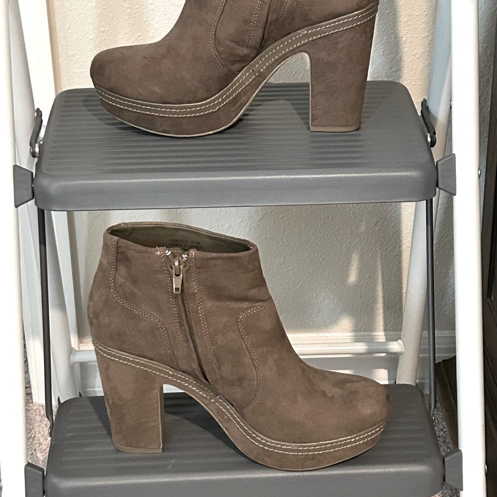 Ankle cut Boot